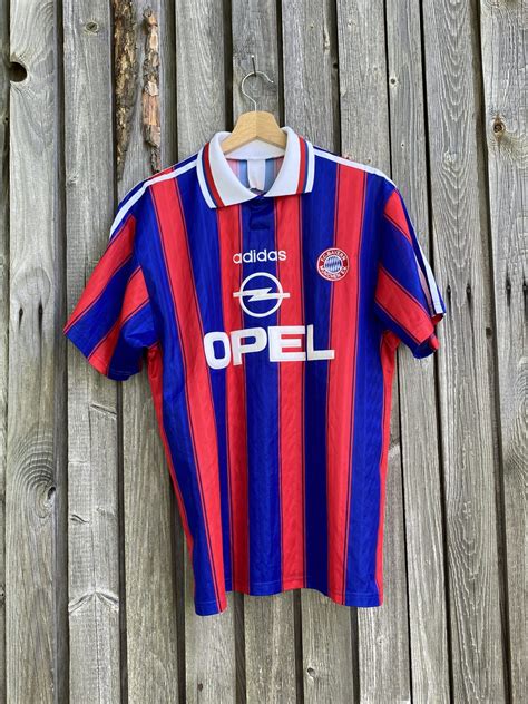 FC Bayern München Trikot Home 95-97 – History of Football Shirts