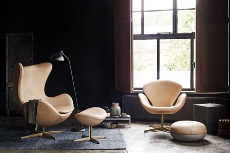 How Arne Jacobsen’s Egg, Swan, and Drop Chairs Got Their Curves