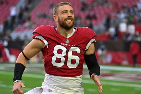 ESPN Insider Offers Injury Update For Cardinals TE Zach Ertz - The Spun