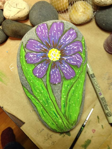 Painted Rocks Diy, Painted Flower Pots, Rock Flowers, Lampwork Earring, Rock Painting Designs ...