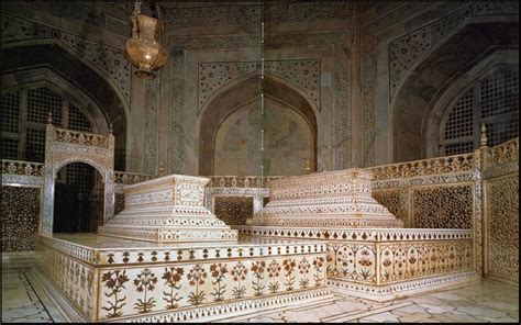 Inside of the Taj Mahal is the tomb of Shah Jahan and his wife Mumtaz Mahal. : r/interestingasfuck