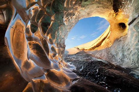 Les cavernes de glace de Vatnajökull en Islande | Ice cave, Earth ...