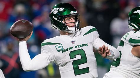 Zach Wilson: Jets QB avoids major injury, but knee becomes red flag