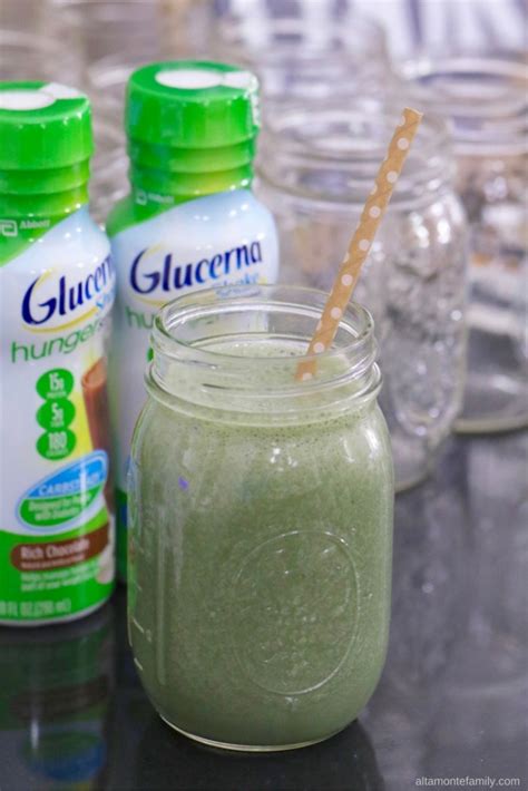 Spirulina Breakfast Smoothie + Diabetic-Friendly Snack Station