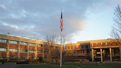 Hampshire College Resumes Flying U.S. Flag