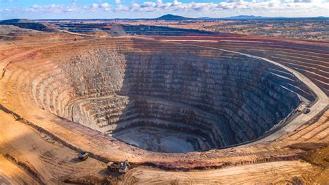 Australia's Biggest Gold Mines | iseekplant