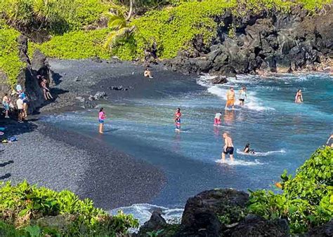 Where to Find the Best Black Sand Beaches in Maui