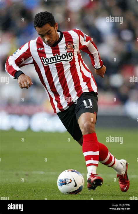 KIERAN RICHARDSON SUNDERLAND FC SUNDERLAND FC STADIUM OF LIGHT SUNDERLAND ENGLAND 29 October ...