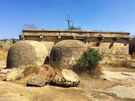 Madhugiri Trek - Madhugiri Fort Trekking Tumkur - Karnataka Tourism