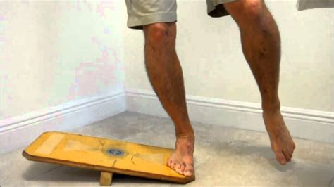 Tibialis posterior functional strengthening: maintain arch/supination vs. slant board - YouTube