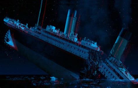 Titanic ( 1997 ) The sinking / Break up between the third and fourth ...