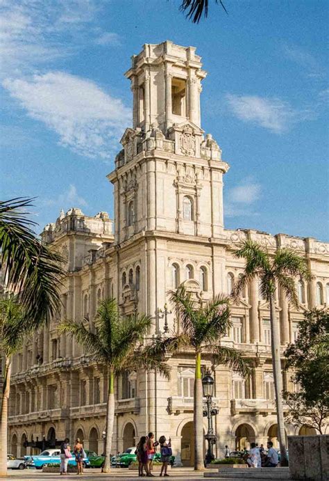 What to Expect in the Breathtaking City of Havana Cuba - The Swiss ...