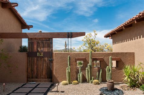 16 Amazing Southwestern Landscape Designs That Will Increase Your Outdoor Appeal