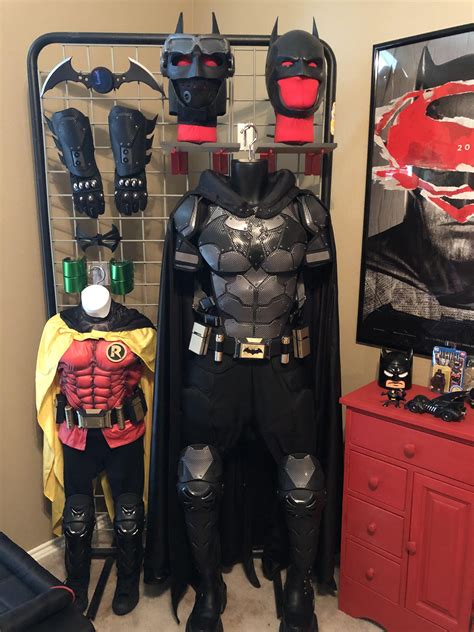 [Cosplay] Added my son’s Robin suit to my Batman display in my home ...