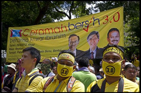 Bersih 3.0: Politicizing the Apolitical in Malaysia