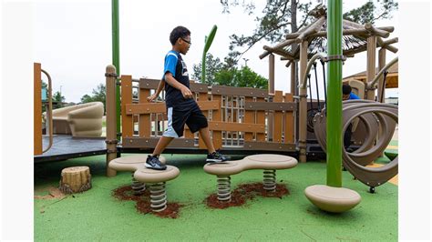 Park Lakes Elementary School - Inclusive Animal-Themed School Playground