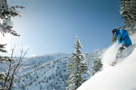 Canada Ski Holiday Packages & Resorts for 2019/20 | travel&co.