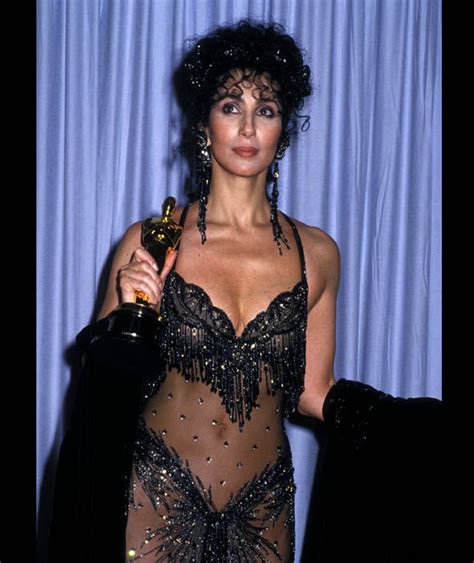 Cher wins her Oscar at the 60th Annual Academy Awards | Cher's iconic ...