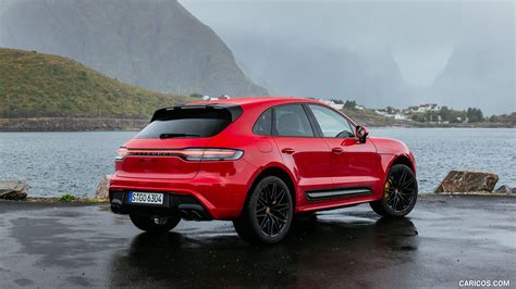 Porsche Macan GTS | 2022MY (Color: Carmine Red) | Rear Three-Quarter