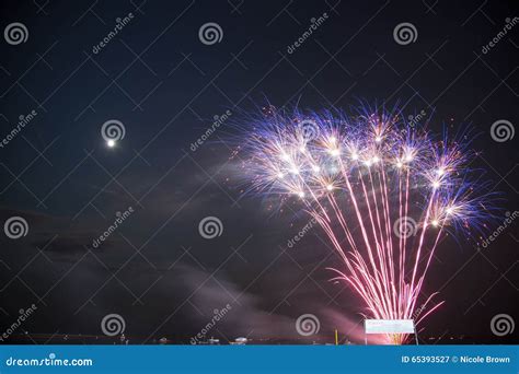 Coney Island Fireworks editorial photography. Image of newyork - 65393527