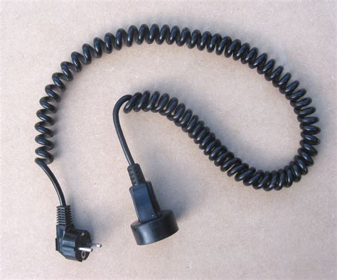 File:Verlengsnoer (Extension cord).jpg - Wikimedia Commons