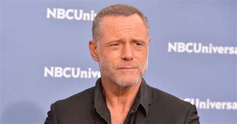 Is Jason Beghe's 'gravelly' voice real? 'Chicago PD' star's brush with ...