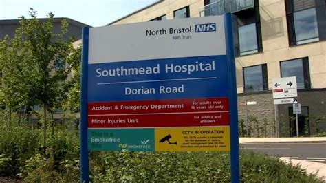 Elderly A&E patient at Southmead Hospital 'overlooked for hours' - BBC News