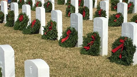 How to volunteer to lay 253,000 holiday wreaths on veterans' graves at ...