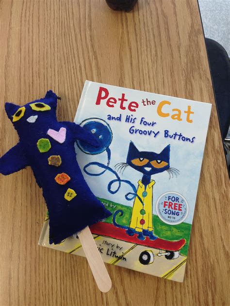 Pete the cat stuffed puppet(: | Pete the cat, Crafts, Puppets