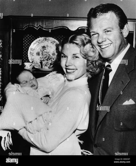 Naomi and Alan Hale Jr. with their daughter, Lana Hale, 1952 Stock ...