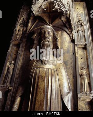 Edward III tomb in Westminster Abbey. Bronze weepers (or statuettes ...