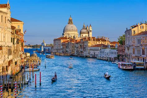 Large cruise ships to be banned from Venice grand canal - Cruise Trade News