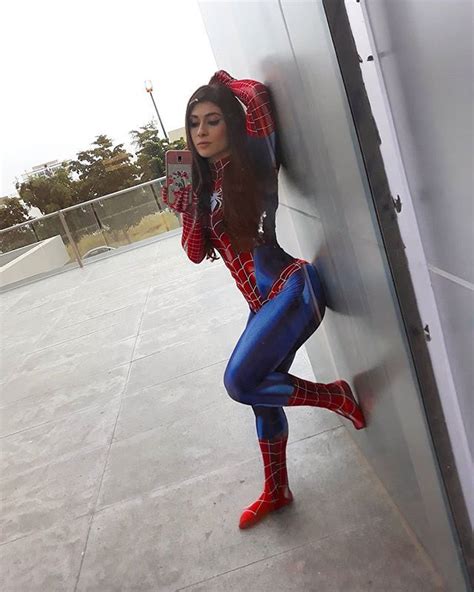 Lakette Barrazaさん(@barraza_lakette) • Instagram写真と動画 | Spiderman cosplay, Spider girl, Photoshoot