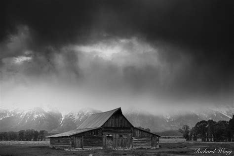 Mormon Row Barn | Grand Teton National Park, Wyoming | Richard Wong ...