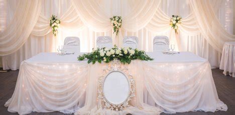 Table Skirting Designs - Ideas for Decorating the Head Wedding Table