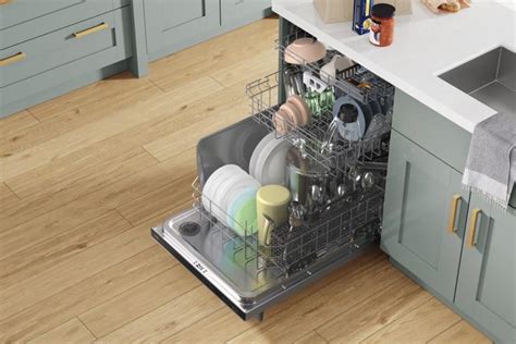 Whirlpool Introduces New Dishwasher With Third Rack | Residential Products Online