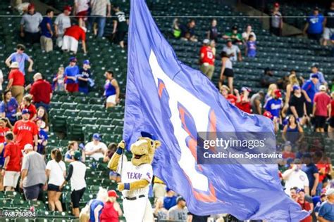 Texas Rangers Mascot Photos and Premium High Res Pictures - Getty Images