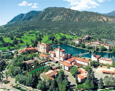 Five Reasons Your Kids Will Love The Broadmoor in Colorado | HuffPost Life