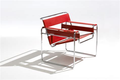 A Brief History of the Wassily Chair, an Icon of Modernism Whose ...