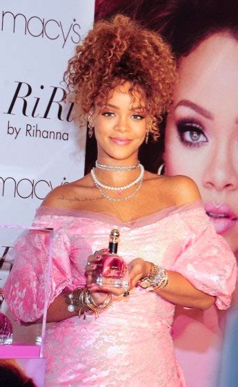 Rihanna RiRi - Perfumes, Colognes, Parfums, Scents resource guide - The ...