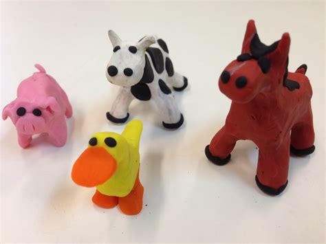 Bizarain Berri Corner: Farm animals with modelling clay