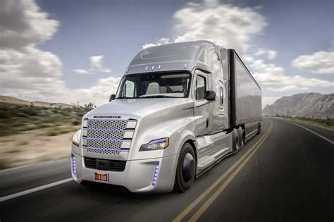 Driving (In) an Autonomous 18-Wheeler | TheDetroitBureau.com