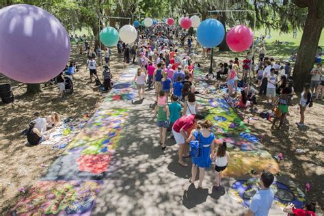 Sidewalk Arts Festival saturates Forsyth Park with color and fun - Savannah, GA | Savannah.com