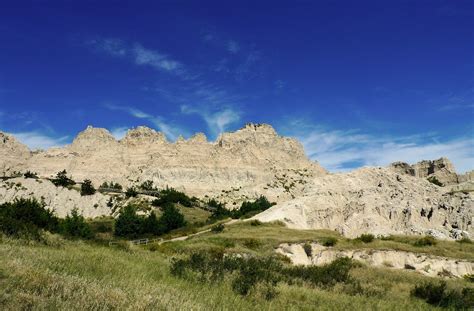 8 Most Traveled Hiking Trail in Badlands National Park • The Hematoma