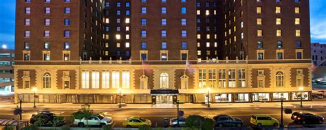 Hotels near Syracuse Airport with Shuttle | Marriott Syracuse Downtown