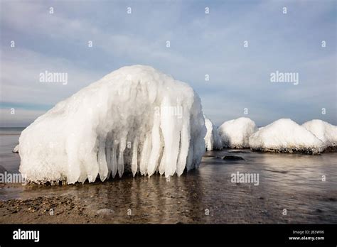 Winter an der Küste der Ostsee Stock Photo - Alamy