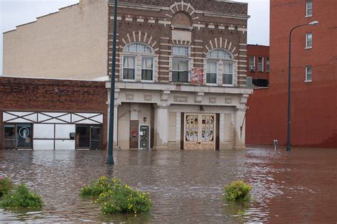 Flooding in Waterloo, IA | (Downtown Waterloo, IA) (photogra… | Flickr