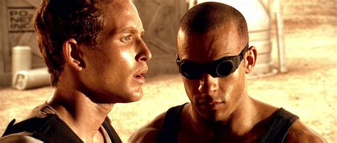 Cole Hauser & Vin Diesel in Pitch Black | Movies | Movies, Sci fi ...