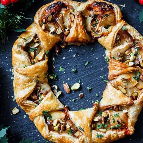 Cranberry and Brie Puff Pastry Wreath Recipe | Yummly | Recipe | Brie puff pastry, Food ...