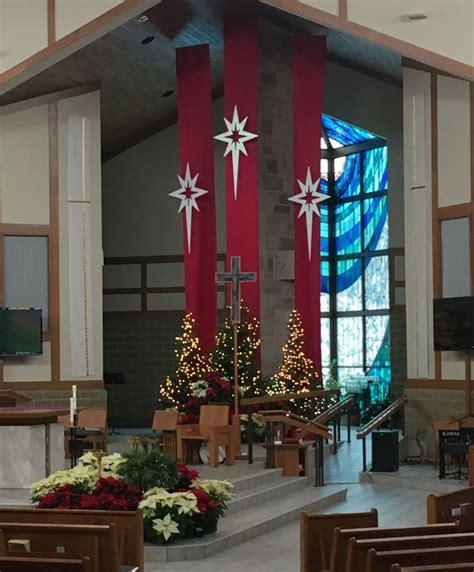 Pin on adornos de iglesia | Church christmas decorations, Christmas church, Christmas stage ...